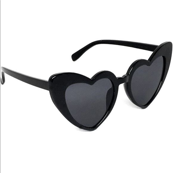 Black Heart Cateye Sunglasses - Picture 4 of 4